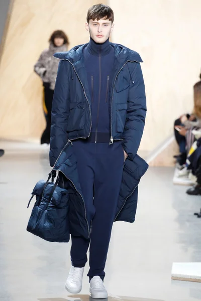 Look 43